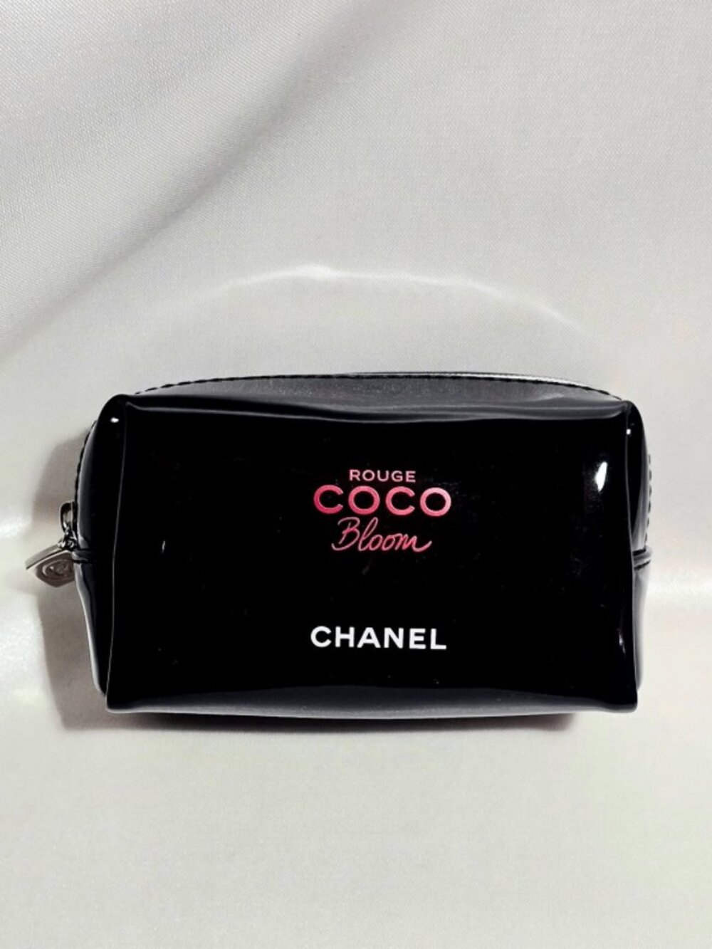 CHANEL Rouge Coco Bloom Black Glossy Mini Cosmetic Makeup Bag Pouch AUTHENTIC